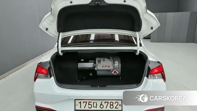 Hyundai Avante (CN7) id 4187890 из Кореи 9