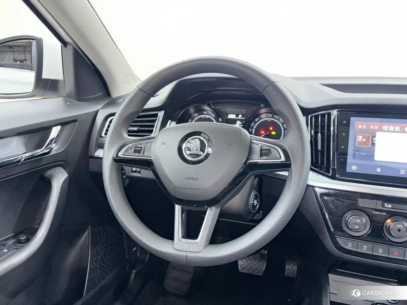 Skoda Kamiq id 4680603 из Китая 9