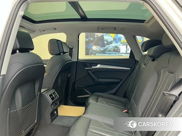 Audi Q5L id 4259464 из Китая 9