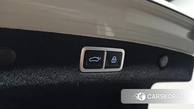 Hyundai Grandeur Hybrid (GN7) id 2894524 из Кореи 9