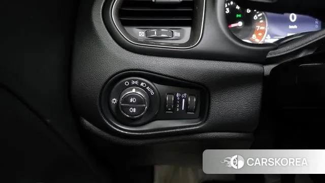 Jeep Renegade id 3439606 из Кореи 9