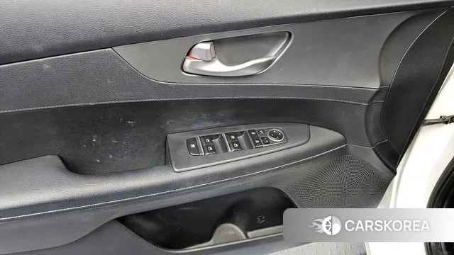 Kia Come New K3 id 3612654 из Кореи 9