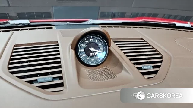 Porsche 911(992) id 3540390 из Кореи 9