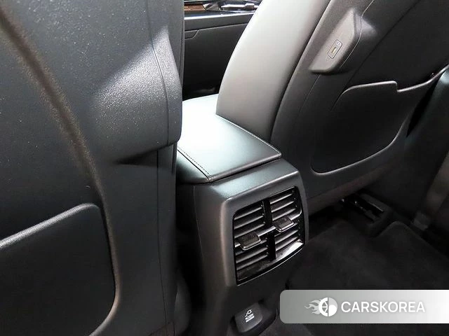 Kia Di Ol Nu Niro id 3915685 из Кореи 9