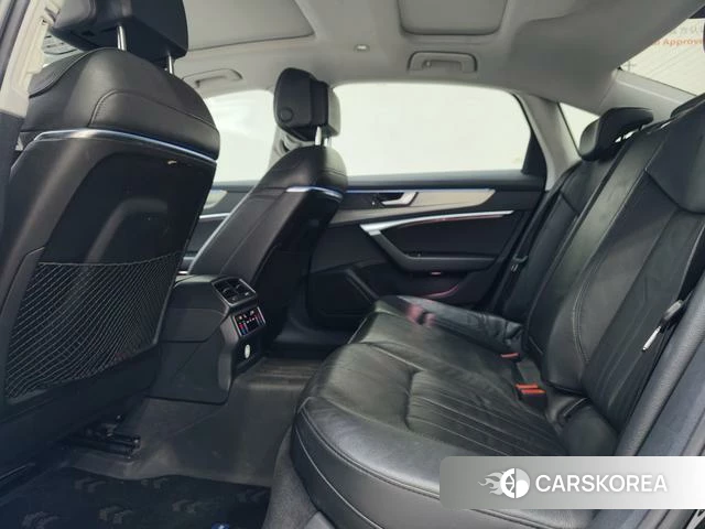 Audi A6L id 4261584 из Китая 9