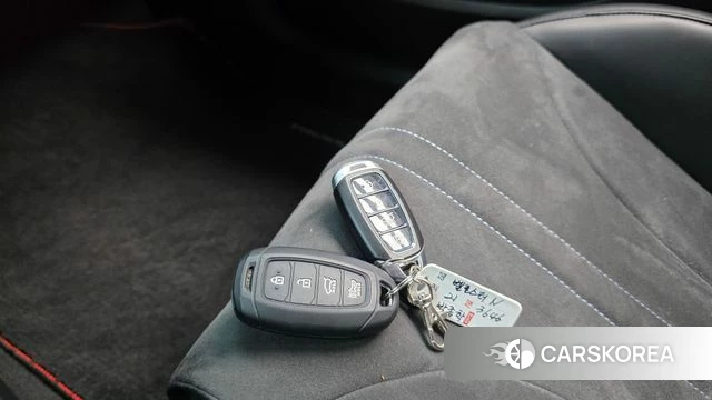 Hyundai Veloster (JS) id 4943400 из Кореи 9