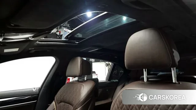 BMW 7 Series (G11) id 3708113 из Кореи 9