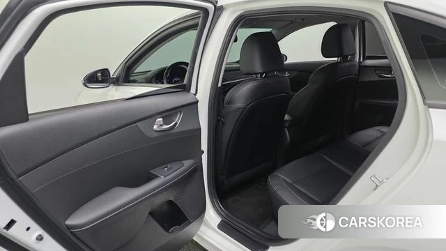 Kia Come New K3 id 3942588 из Кореи 9