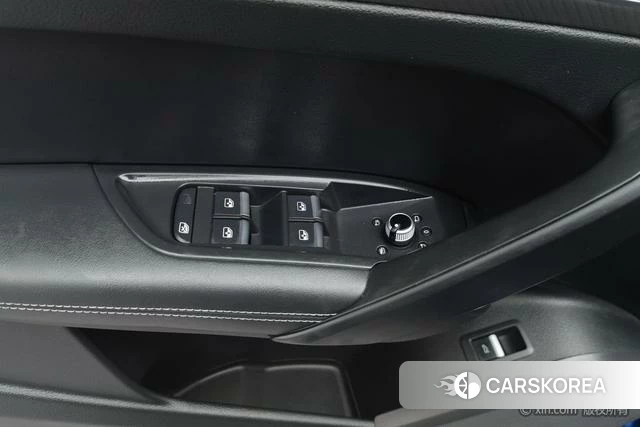 Audi Q5L id 4314085 из Китая 9