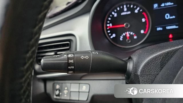 Kia Stonic id 4760467 из Кореи 9