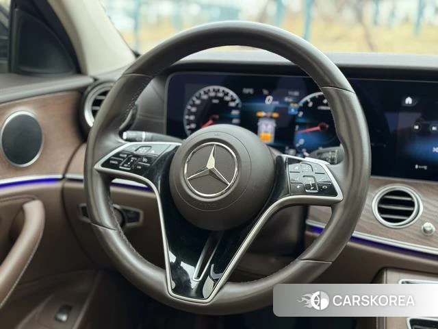 Mercedes-Benz E-class id 4259893 из Китая 9