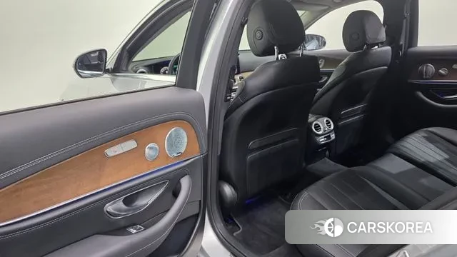 Mercedes-Benz E-Class W213 id 3736424 из Кореи 9