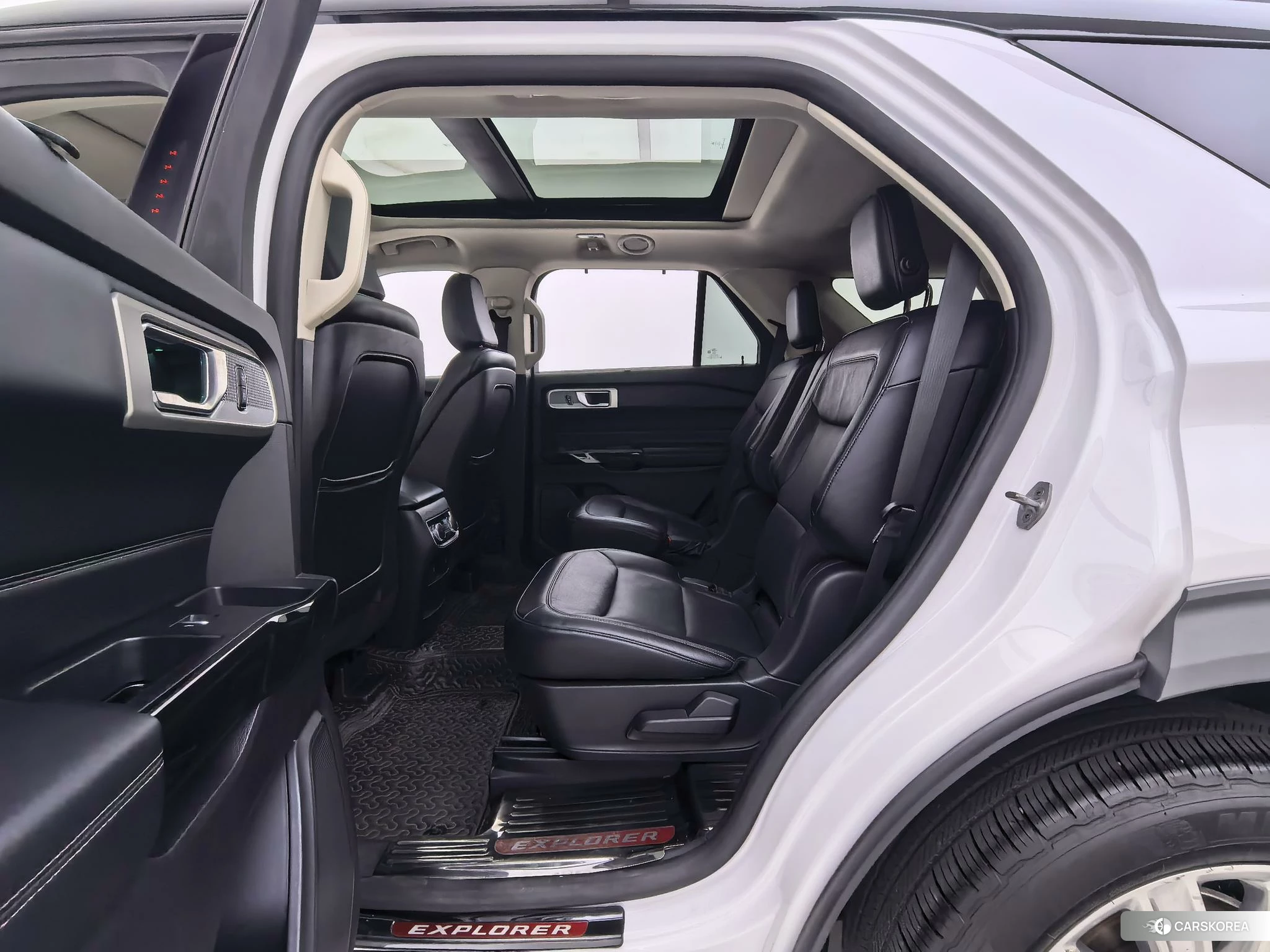 Ford Explorer id 4406125 из Китая 9