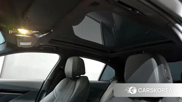 BMW 5 Series (G60) id 3619923 из Кореи 9