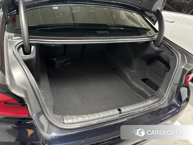 BMW 5 Series (G30) id 3366822 из Кореи 9