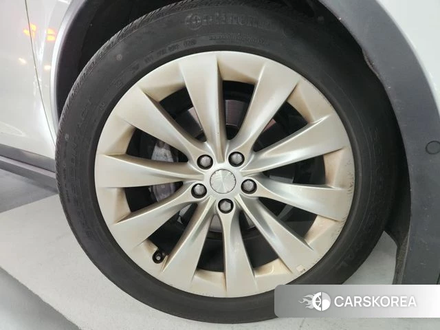 Tesla Model X id 4363247 из Кореи 9