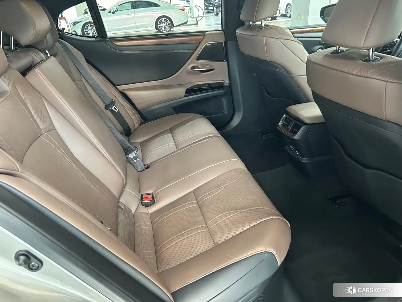 Lexus ES id 4628022 из Китая 9