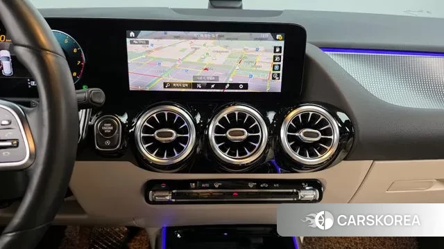 Mercedes-Benz GLA - Class H247 id 3367476 из Кореи 9