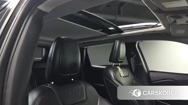 Jeep Cherokee (KL) id 3666924 из Кореи 9