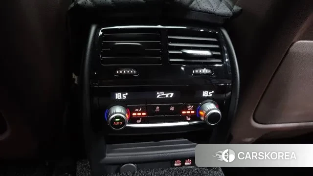 BMW 5 Series (G30) id 3185697 из Кореи 9