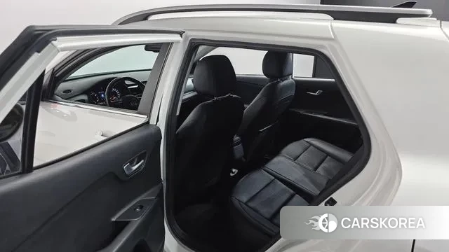 Kia Stonic id 3778549 из Кореи 9