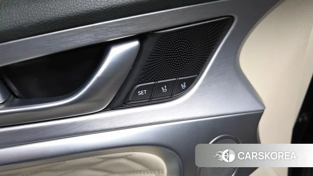 Genesis G70 id 3853220 из Кореи 9