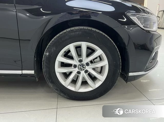 Volkswagen Magotan id 4278546 из Китая 9