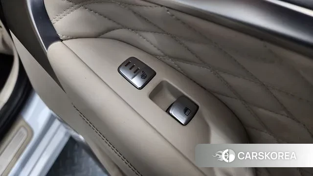 Genesis G70 id 3728309 из Кореи 9