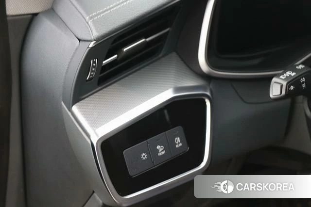 Audi A7L id 4260971 из Китая 9