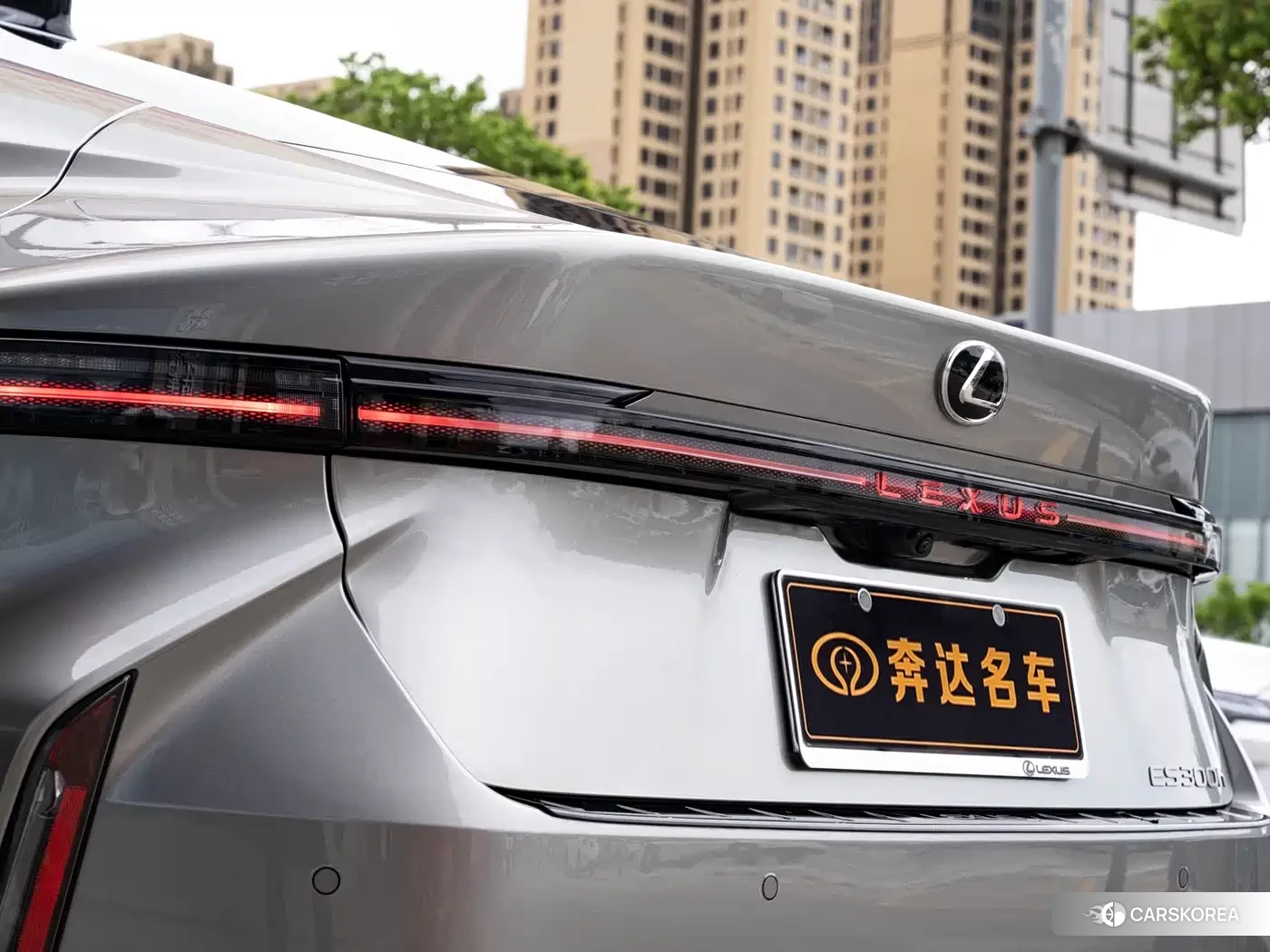 Lexus ES id 4669245 из Китая 9