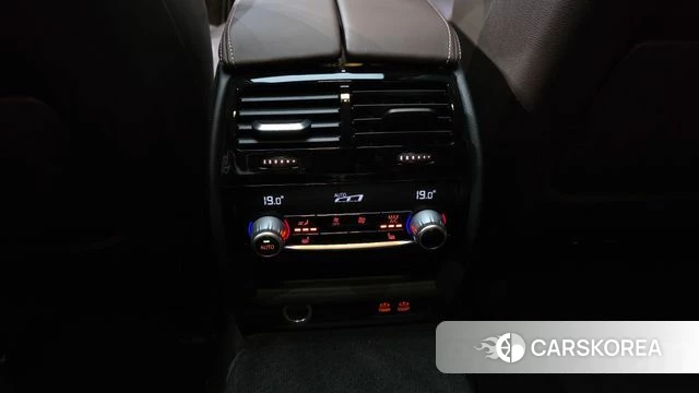 BMW 5 Series (G30) id 3860910 из Кореи 9