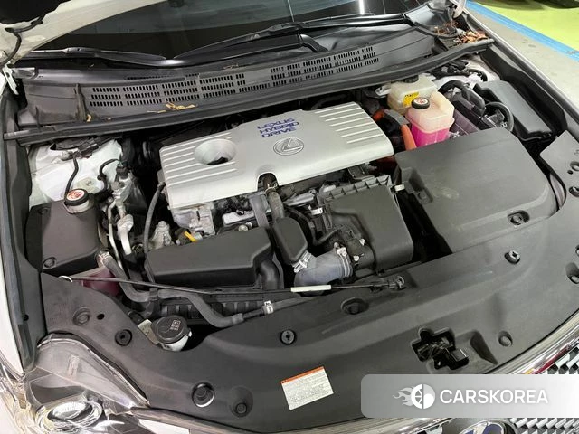 Lexus CT200h id 3905972 из Кореи 9