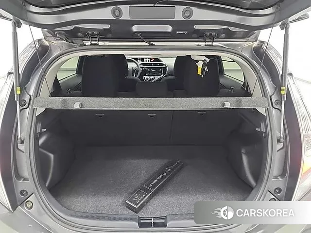 Toyota Prius C id 3703903 из Кореи 9