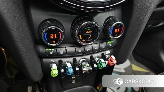 Mini Cooper S Convertible id 3876779 из Кореи 9