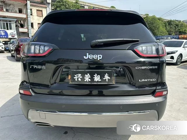 Jeep Free light id 4213472 из Китая 9