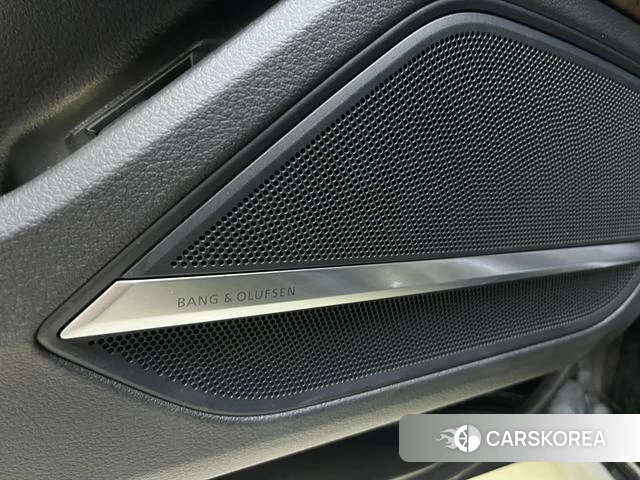 Audi A8 id 4261587 из Китая 9