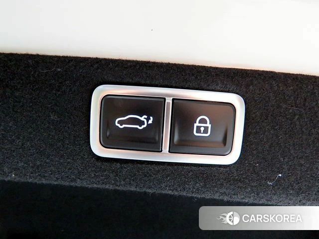 Hyundai Grandeur (GN7) id 4585103 из Кореи 9