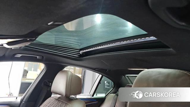 BMW 5 Series (G30) id 3800768 из Кореи 9