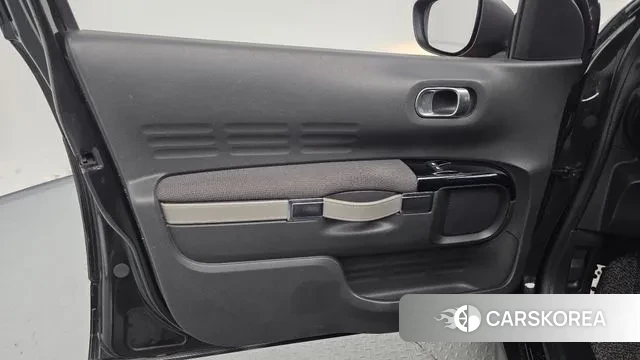 Citroen / DS C4 Cactus id 3608332 из Кореи 9