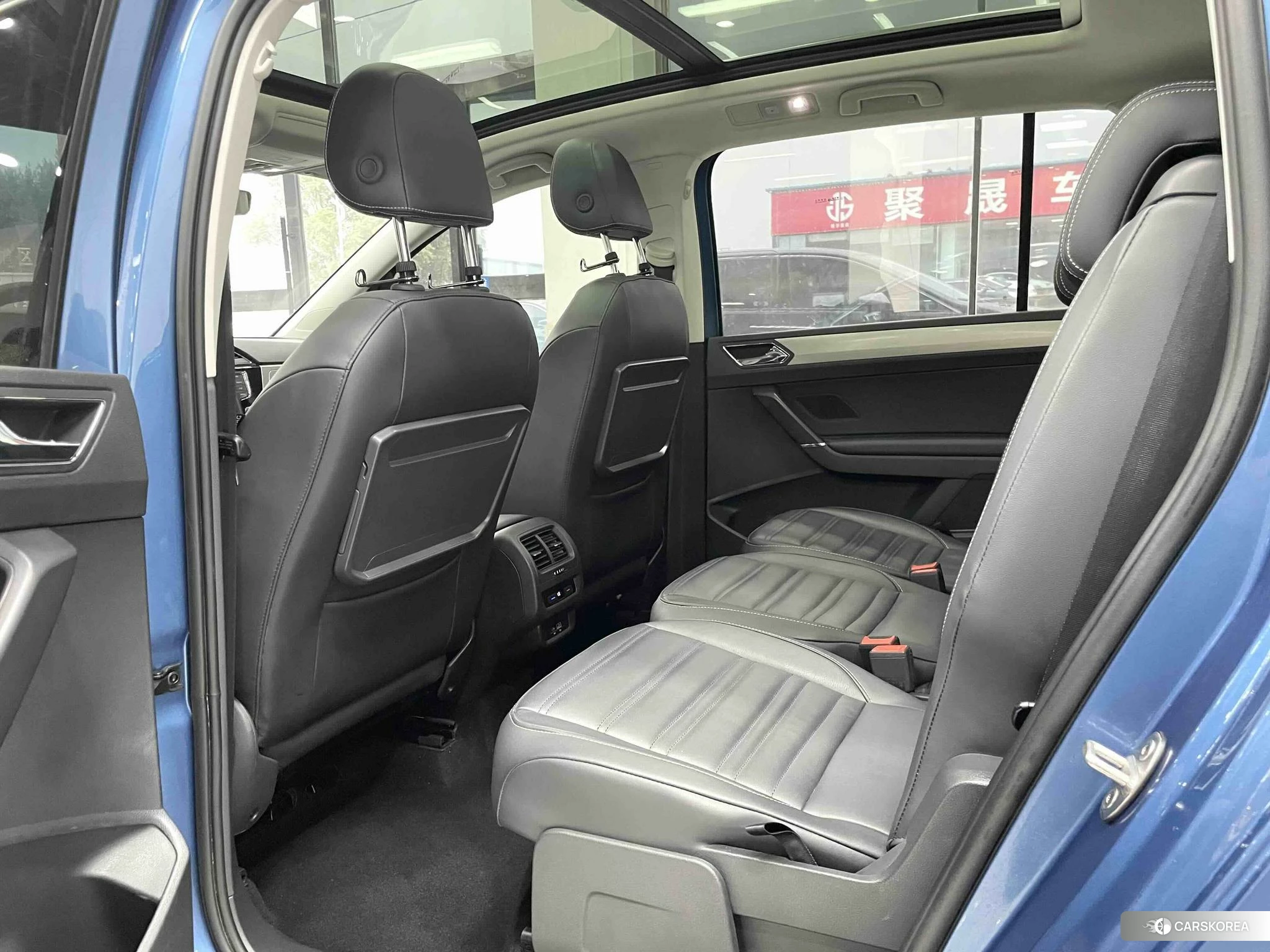 Volkswagen Touran L id 4461728 из Китая 9