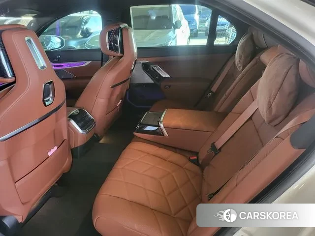 BMW 7 Series (G70) id 3605540 из Кореи 9