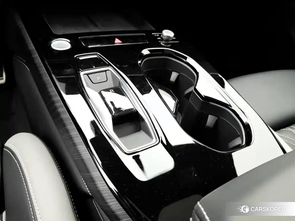 Audi A5L id 4577617 из Китая 9