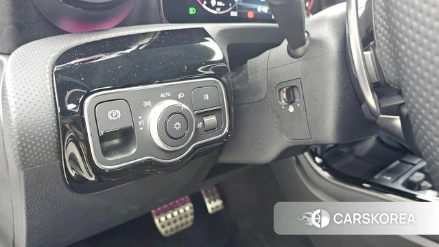 Mercedes-Benz A-Class W177 id 4686510 из Кореи 9