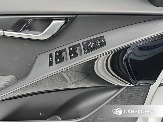 Kia Di Ol Nu Niro id 4629236 из Кореи 9