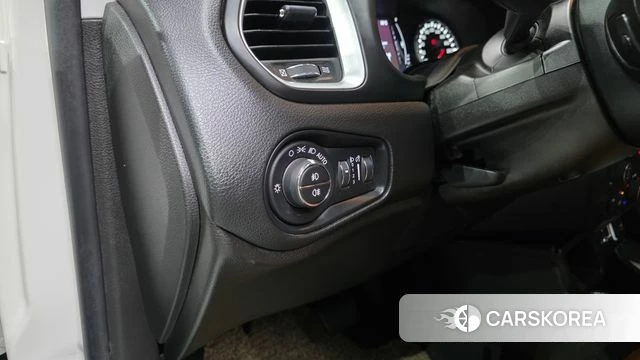 Jeep Renegade id 4344056 из Кореи 9