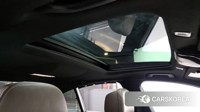 BMW 5 Series (G30) id 3779287 из Кореи 9