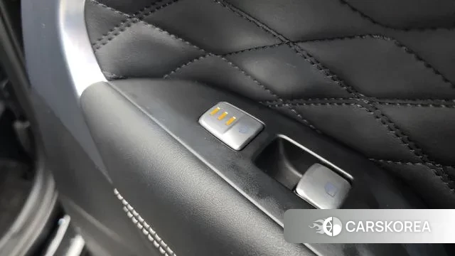 Genesis G70 id 3459878 из Кореи 9