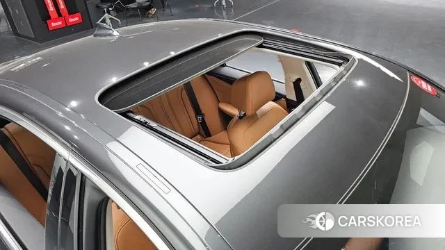 BMW 5 Series (G30) id 3611803 из Кореи 9