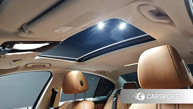 BMW 5 Series (G30) id 3703765 из Кореи 9