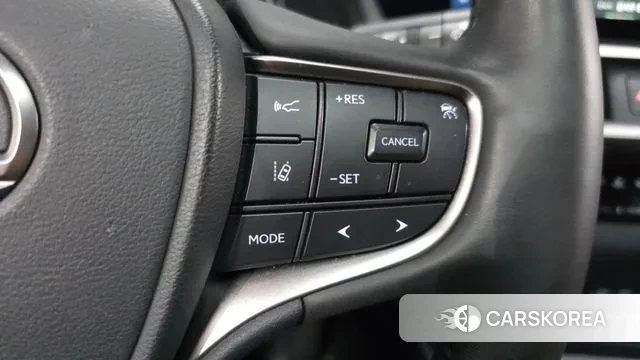 Lexus UX250h id 3256641 из Кореи 9